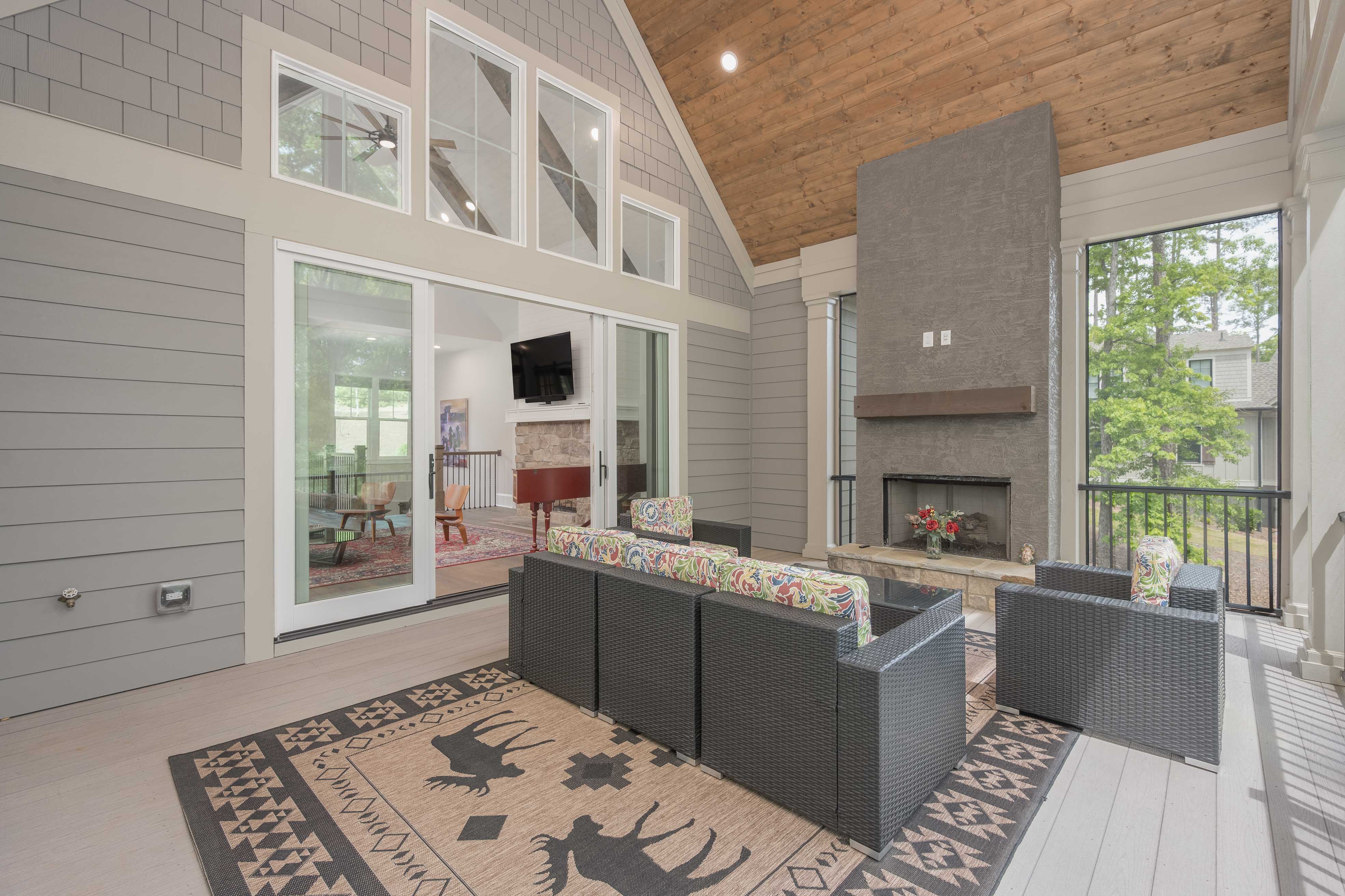 1040 Lumbering Creek image 9